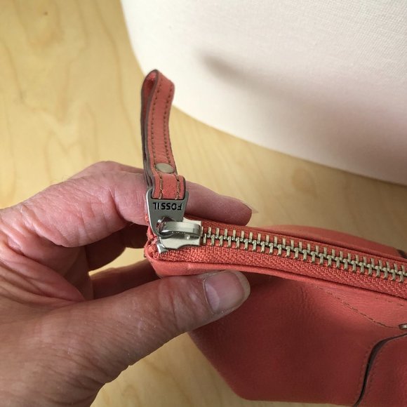 Fossil Peach Pink Leather Wristlet - Picture 4 of 8